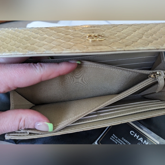 Chanel Python Wallet - Picture 9 of 10